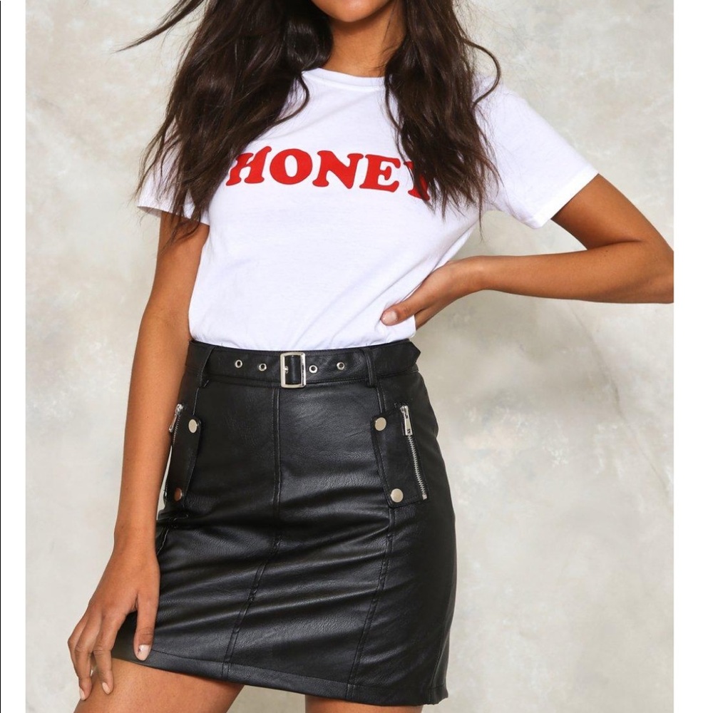 Faux leather zip up mini skirt